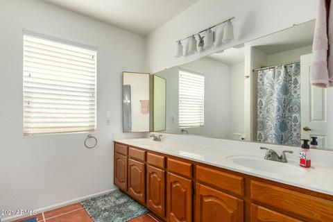 644 E Hearne Way, Gilbert, AZ 85234 photo 24