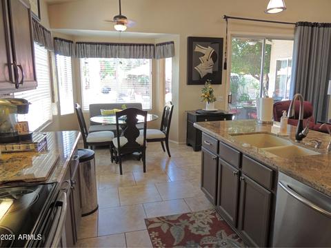 4437 E Desert Wind Dr, Phoenix, AZ 85044 photo 8