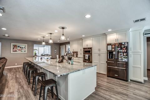 301 N 57th Pl, Mesa, AZ 85205 photo 2