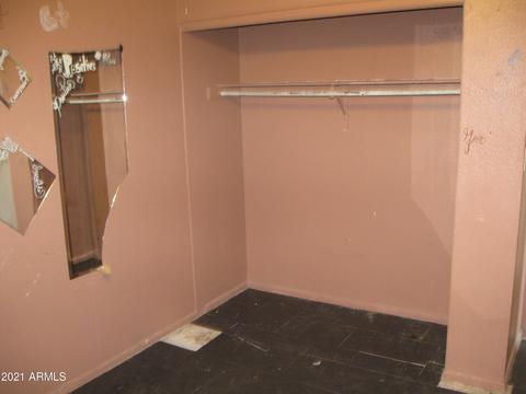 8035 W Mackenzie Dr, Phoenix, AZ 85033 photo 11