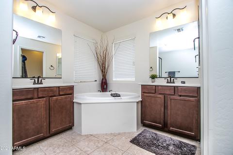 739 E Gary Ln, Phoenix, AZ 85042 photo 23
