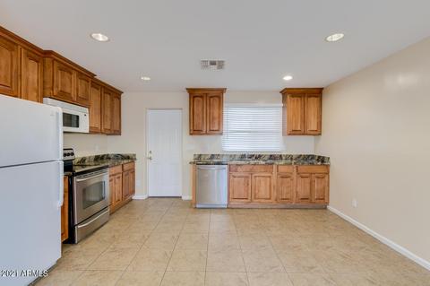 1016 E Desert Ln, Phoenix, AZ 85042 photo 6