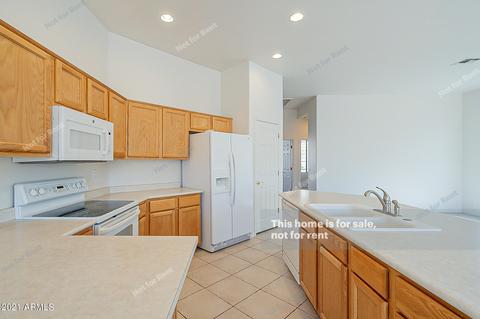 4605 E Nightingale Ln, Gilbert, AZ 85298 photo 4