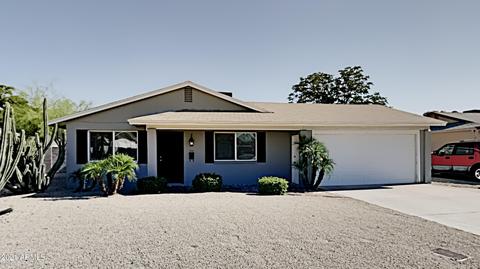 2242 E Paradise Dr, Phoenix, AZ 85028 photo 1