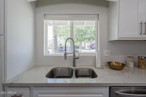 4645 E Almeria Rd, Phoenix, AZ 85008 photo 11