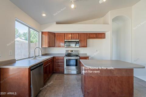 1792 E Morgan Dr, Gilbert, AZ 85295 photo 4