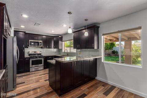 318 E Acapulco Ln, Phoenix, AZ 85022 photo 8