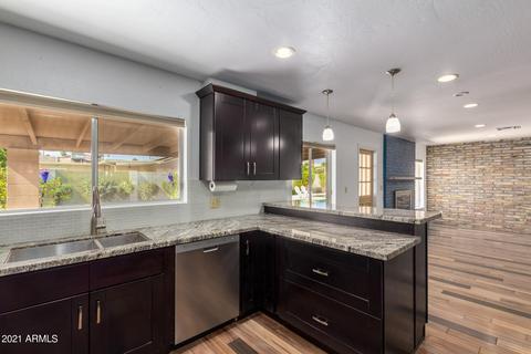 318 E Acapulco Ln, Phoenix, AZ 85022 photo 9