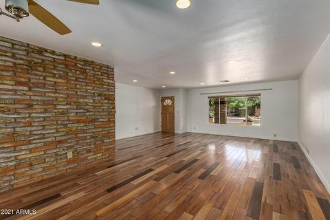 318 E Acapulco Ln, Phoenix, AZ 85022 photo 6