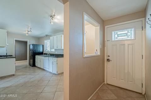 3843 N 49th Pl, Phoenix, AZ 85018 photo 6