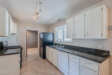 3843 N 49th Pl, Phoenix, AZ 85018 photo 14