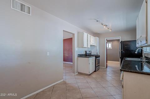 3843 N 49th Pl, Phoenix, AZ 85018 photo 11