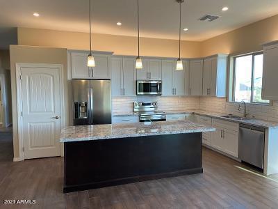 170 W Tepee St, Apache Junction, AZ 85120 photo 2