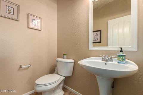1809 E Patrick Ln, Phoenix, AZ 85024 photo 13