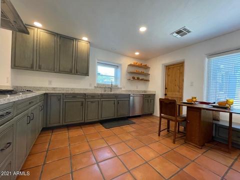 4510 N 13th Pl, Phoenix, AZ 85014 photo 8