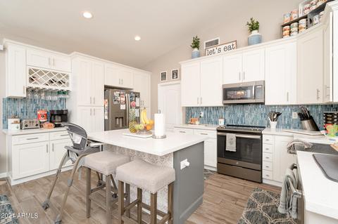 956 S Roca St, Gilbert, AZ 85296 photo 7