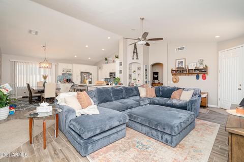 956 S Roca St, Gilbert, AZ 85296 photo 5