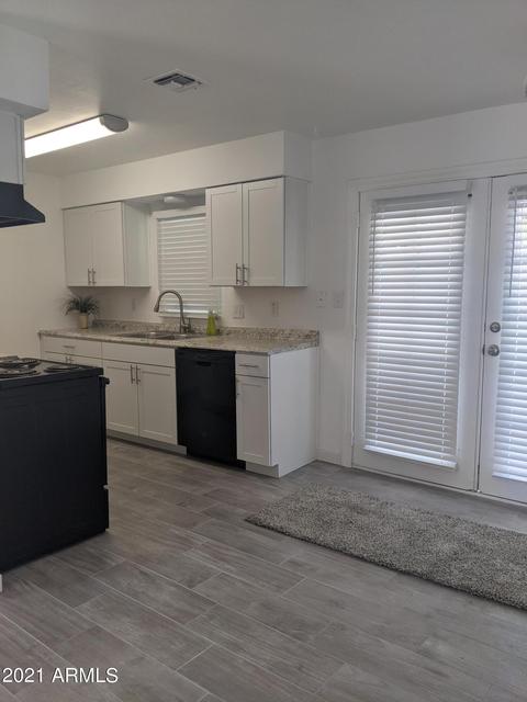 4040 E Yowy St, Phoenix, AZ 85044 photo 2