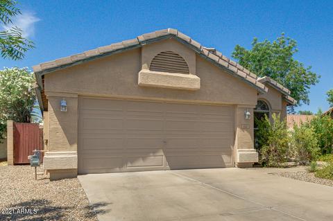 552 E Kyle Ct, Gilbert, AZ 85296 photo 2