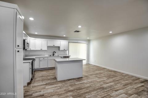3113 N 35th Dr, Phoenix, AZ 85019 photo 9