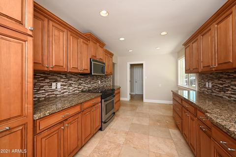 807 E Desert Park Ln, Phoenix, AZ 85020 photo 14