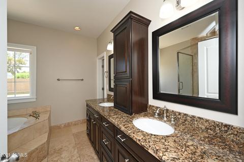 807 E Desert Park Ln, Phoenix, AZ 85020 photo 19