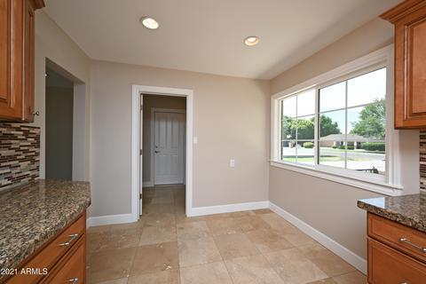 807 E Desert Park Ln, Phoenix, AZ 85020 photo 16