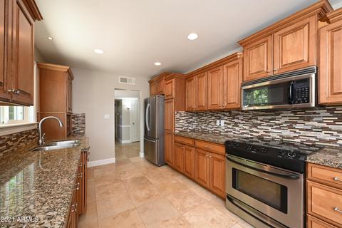 807 E Desert Park Ln, Phoenix, AZ 85020 photo 15