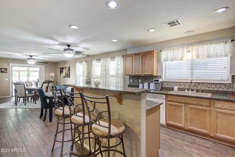 1084 S Olympic Dr, Gilbert, AZ 85296 photo 8