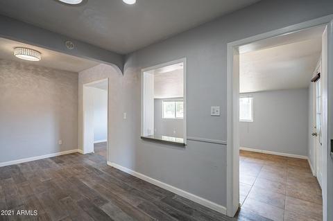 2511 E Highland Ave, Phoenix, AZ 85016 photo 9