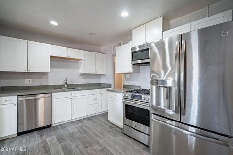 2511 E Highland Ave, Phoenix, AZ 85016 photo 8