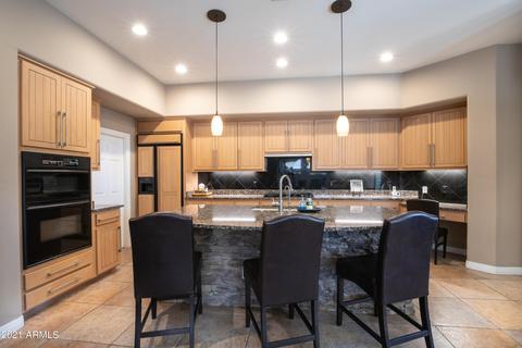 2 E Cactus Wren Dr, Phoenix, AZ 85020 photo 11