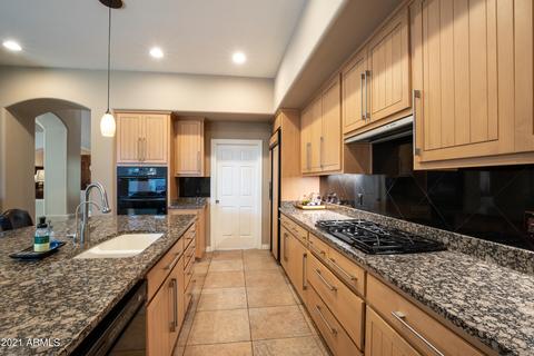 2 E Cactus Wren Dr, Phoenix, AZ 85020 photo 13