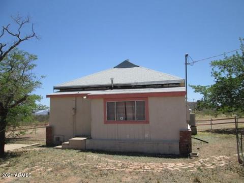 516 E Border Rd, Bisbee, AZ 85603 photo 5