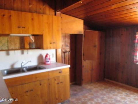 516 E Border Rd, Bisbee, AZ 85603 photo 9