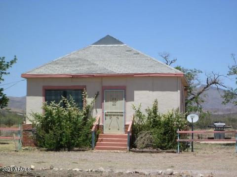 516 E Border Rd, Bisbee, AZ 85603 photo 1
