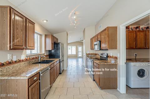 4709 E Abraham Ln, Phoenix, AZ 85050 photo 4