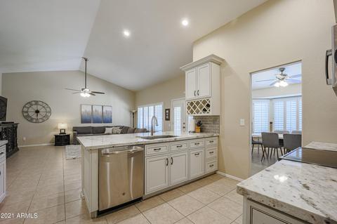 3431 E Rosemonte Dr, Phoenix, AZ 85050 photo 10