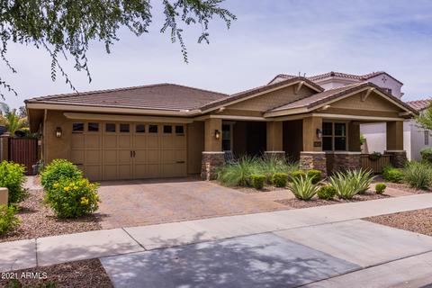 10545 E Kinetic Dr, Mesa, AZ 85212 photo 2