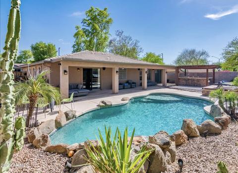 2534 E Morgan Ct, Gilbert, AZ 85295 photo 2