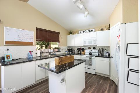 2070 E Arabian Dr, Gilbert, AZ 85296 photo 18