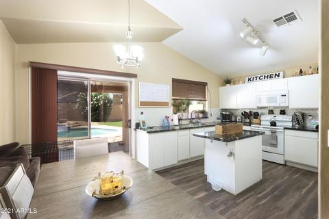 2070 E Arabian Dr, Gilbert, AZ 85296 photo 17
