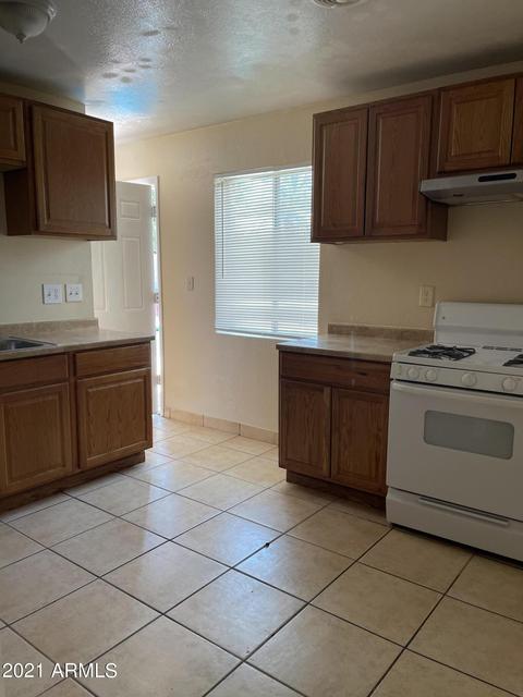 4637 N 38th Dr, Phoenix, AZ 85019 photo 19