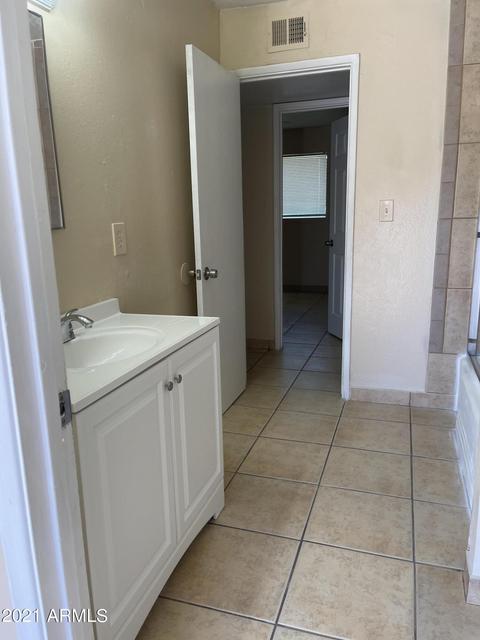 4637 N 38th Dr, Phoenix, AZ 85019 photo 13