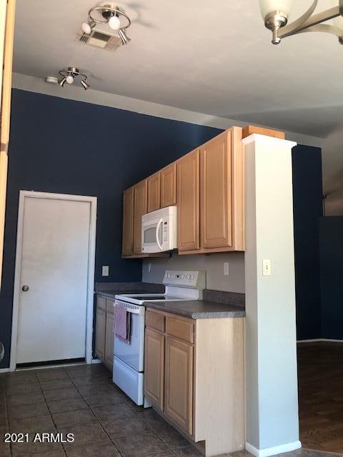 3035 E John Cabot Dr E, Phoenix, AZ 85032 photo 10