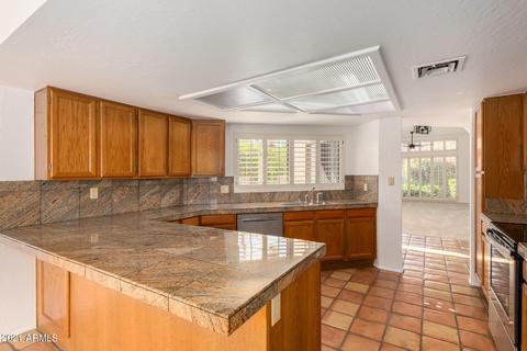 4002 E Round Hill Dr, Phoenix, AZ 85028 photo 8