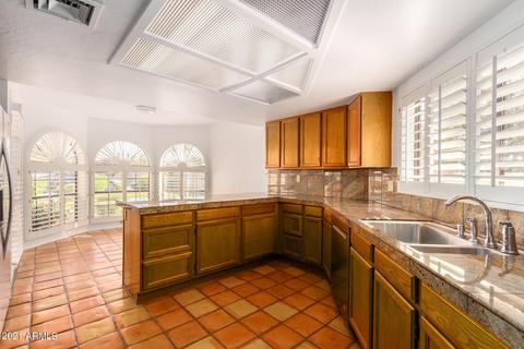 4002 E Round Hill Dr, Phoenix, AZ 85028 photo 7