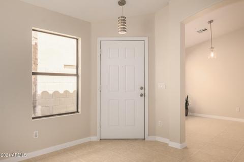 3323 E Hononegh Dr, Phoenix, AZ 85050 photo 4