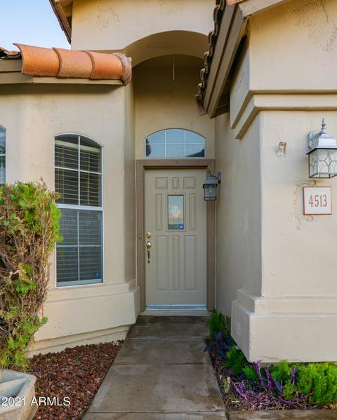 4513 E South Fork Dr, Phoenix, AZ 85044 photo 2