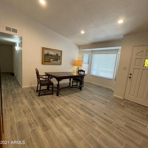 336 E Leah Ln, Gilbert, AZ 85234 photo 4